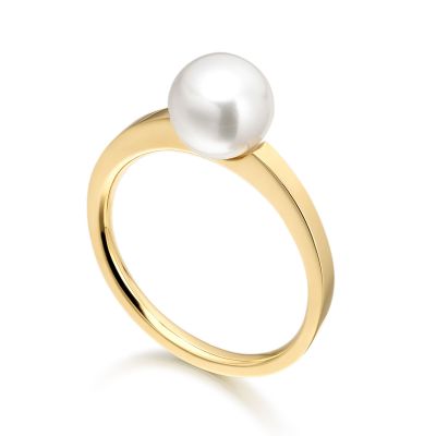 Classic Akoya Pearl Ring in Yellow Gold