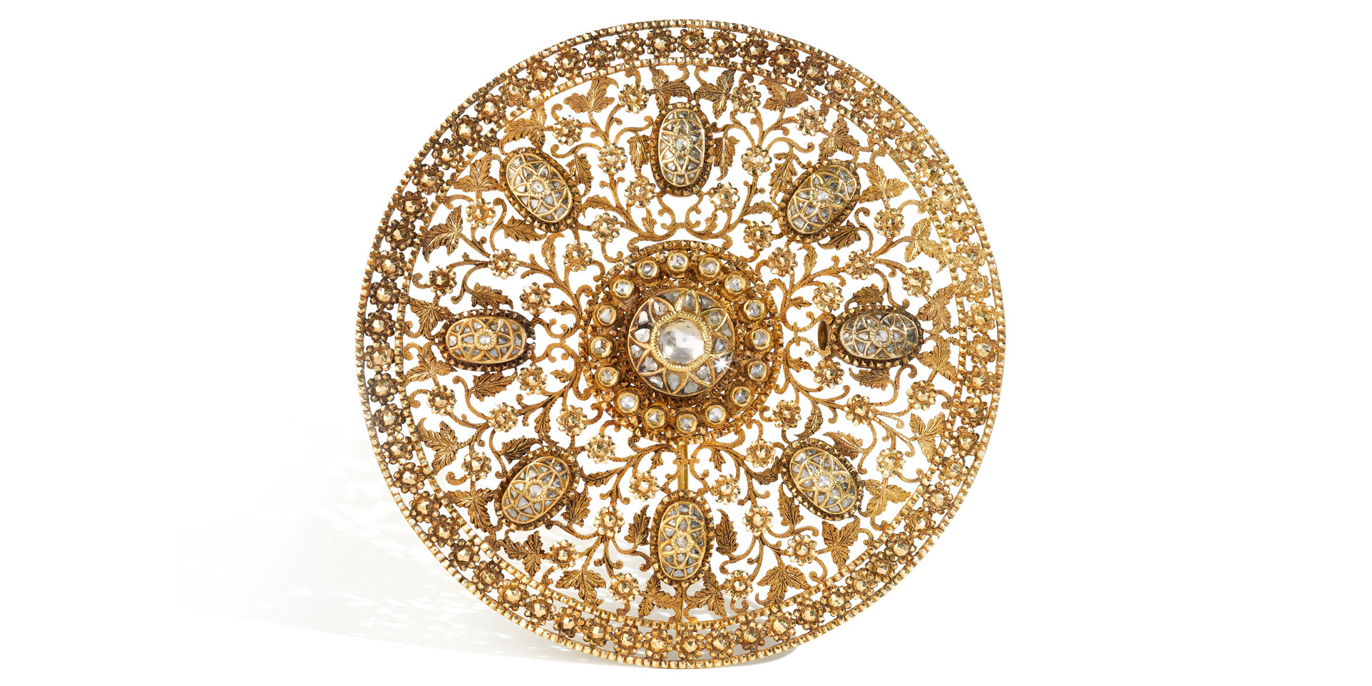 Al Thani: Gold and diamond hair ornament